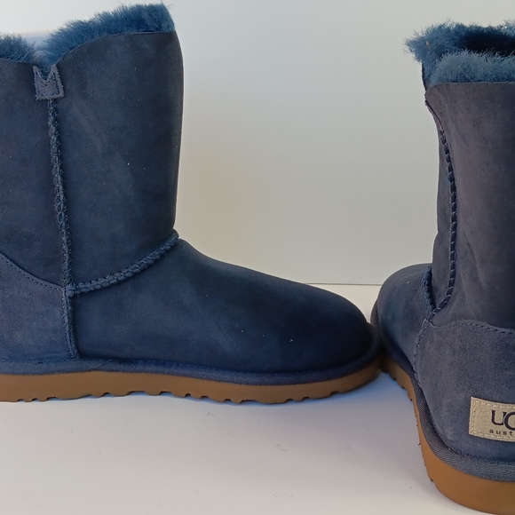 UGG w Bailey Button Navy - Picture 11 of 13